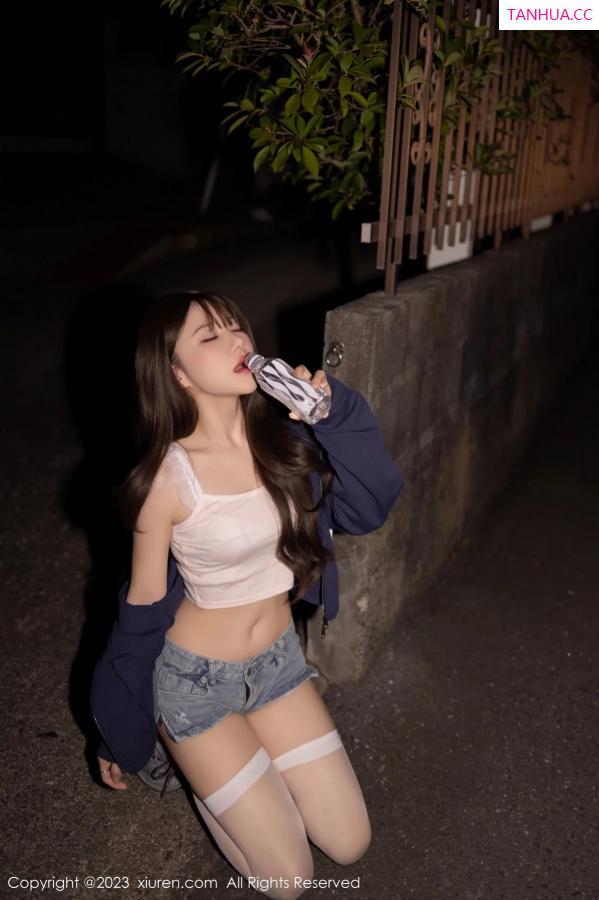鱼子酱fish  [XiuRen]高清写真图 2023.12.15 No.7817 鱼子酱Fish 丝袜美腿第34张图片